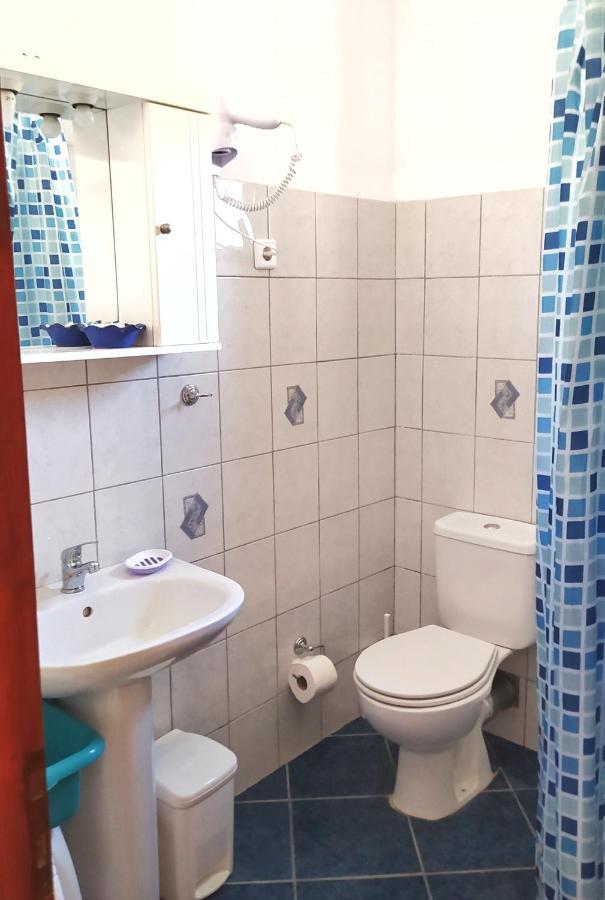 Hellmann Apartments Afión المظهر الخارجي الصورة