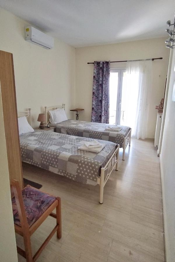 Hellmann Apartments Afión المظهر الخارجي الصورة